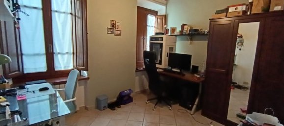 Дом с 4 комнатами в Капаннори, Италия № 190530 10