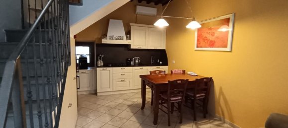 Дом с 4 комнатами в Капаннори, Италия № 190530 6