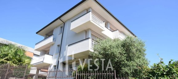 4 Schlafzimmer Wohnung in Casatenovo, Italy, Nr. 365511 2