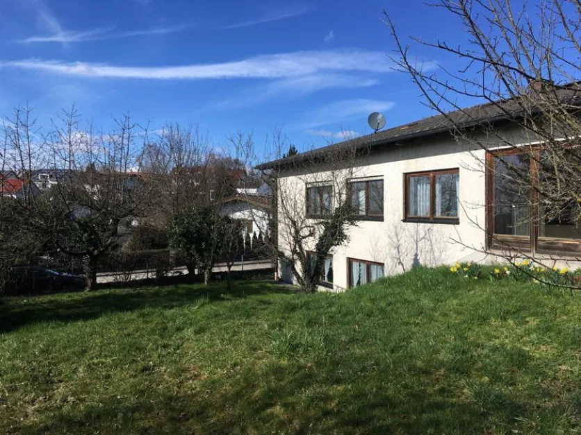 5 bedrooms Villa in Freising, Germany No. 151699