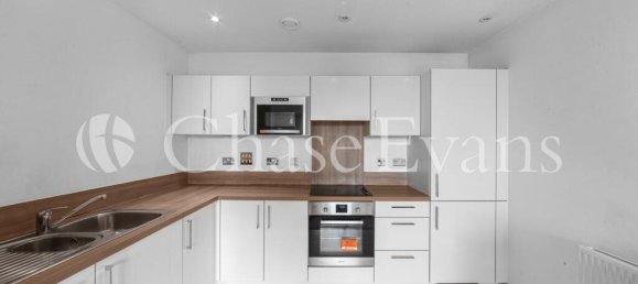 2 bedrooms Apartment in London, United Kingdom No. 4349 2