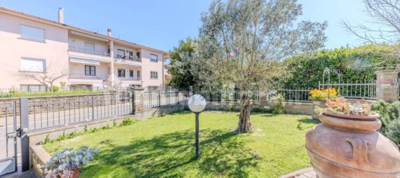3 bedrooms Apartment in Capodimonte, Italy No. 274804 47