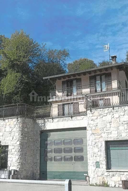 2 Schlafzimmer Haus in Centro Valle Intelvi, Italy, Nr. 277023