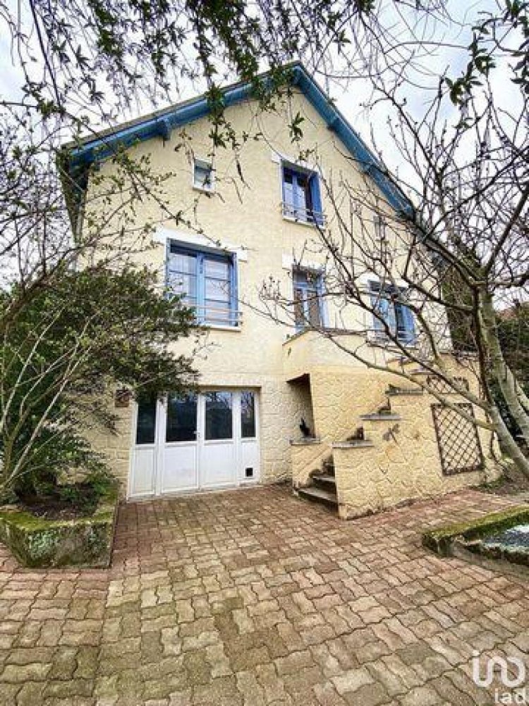 4 bedrooms House in Paron, France No. 4012