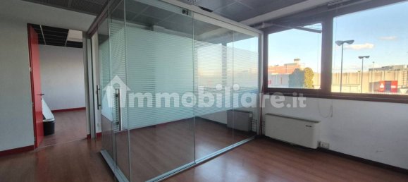 5 rooms Office in Padua, Italy No. 196162 2