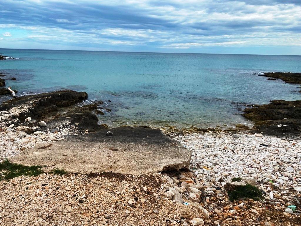 Вилла с 6 комнатами в Полиньяно а Маре, Италия № 114370