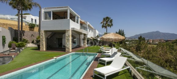 4 bedrooms Villa in Malaga, Spain No. 44418 21