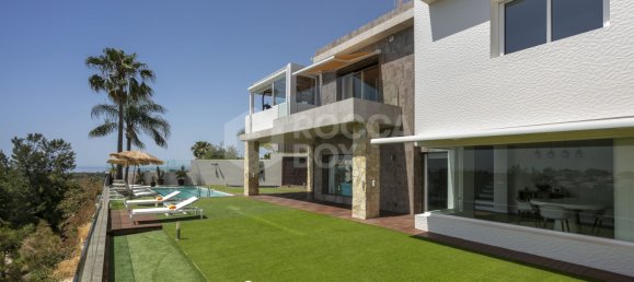 4 bedrooms Villa in Malaga, Spain No. 44418 33