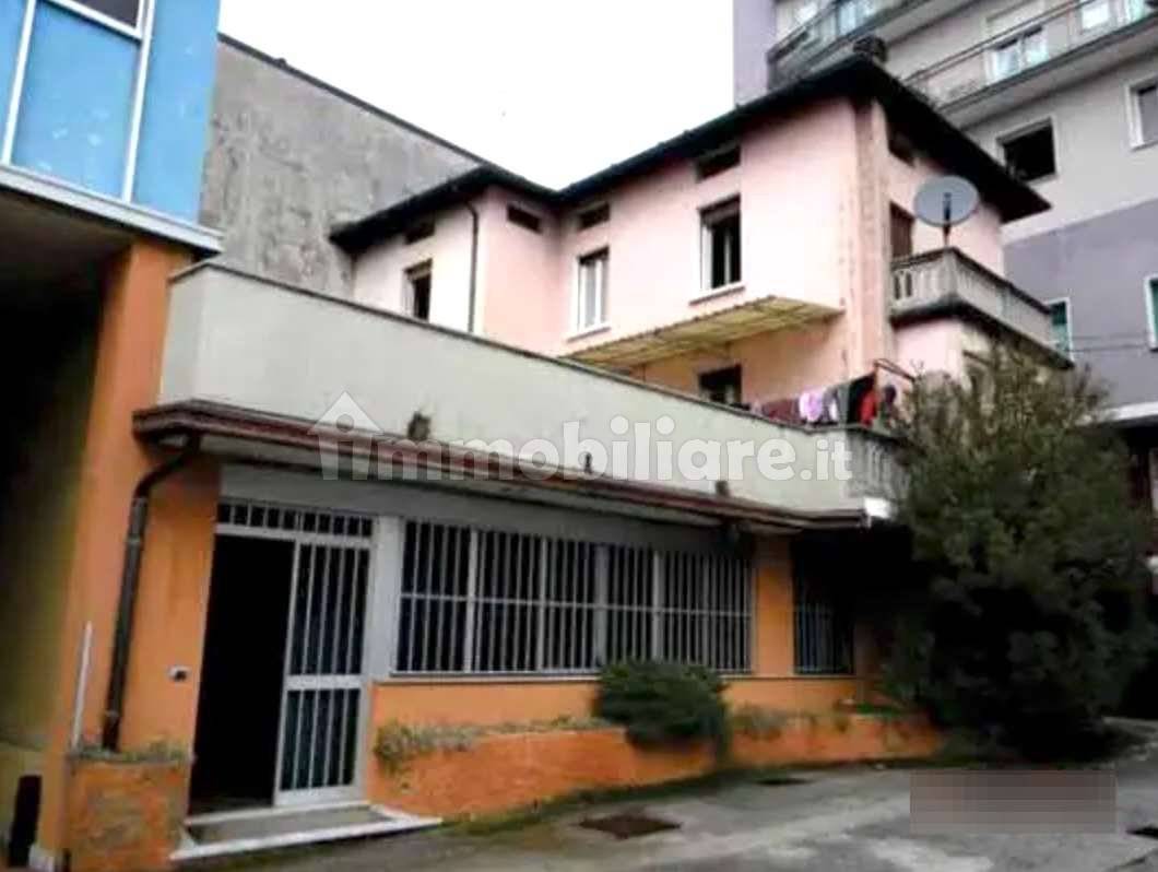 5 rooms Office in Lumezzane, Italy No. 341879