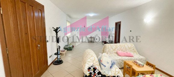 10-salle Villa à Sermide e Felonica, Italy No. 89036 9