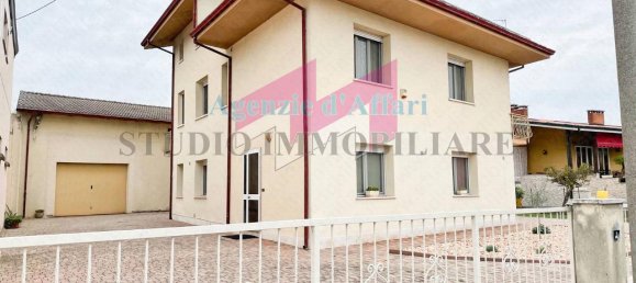 10-salle Villa à Sermide e Felonica, Italy No. 89036 18