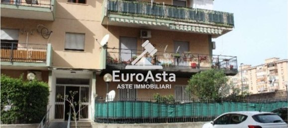 6-salle Appartement à Palermo, Italy No. 293977 2