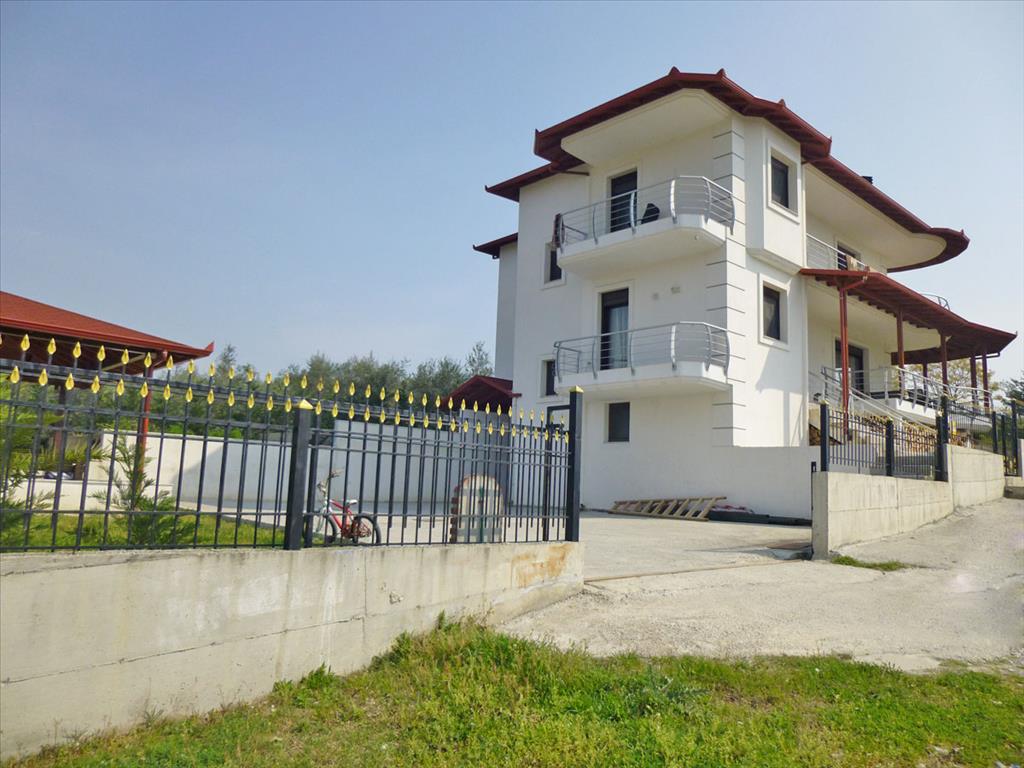 4 bedrooms Commercial property in Pieria, Greece No. 7944