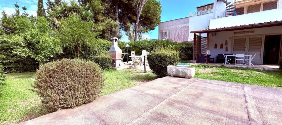 3 rooms Apartment in Uggiano la Chiesa, Italy No. 298716 25