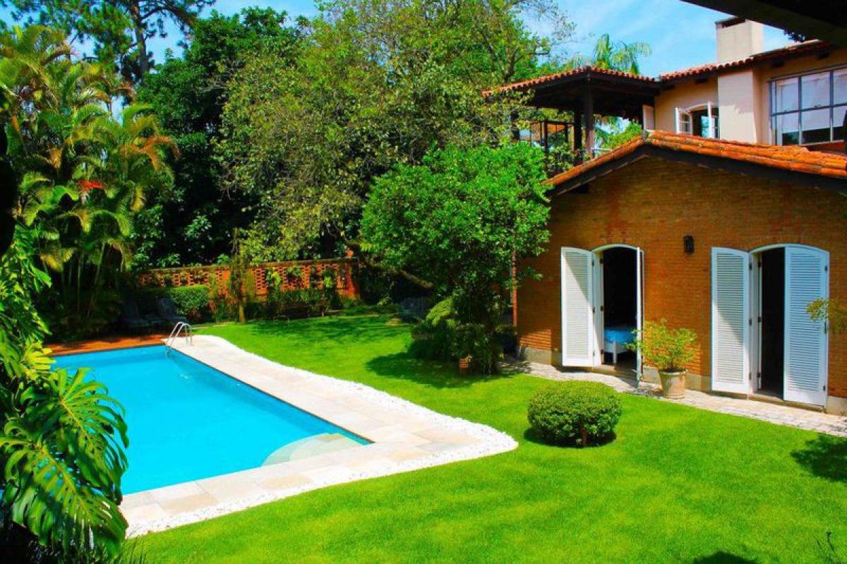 Casa de 4 dormitorios en Sao Paulo, Brazil No. 467195