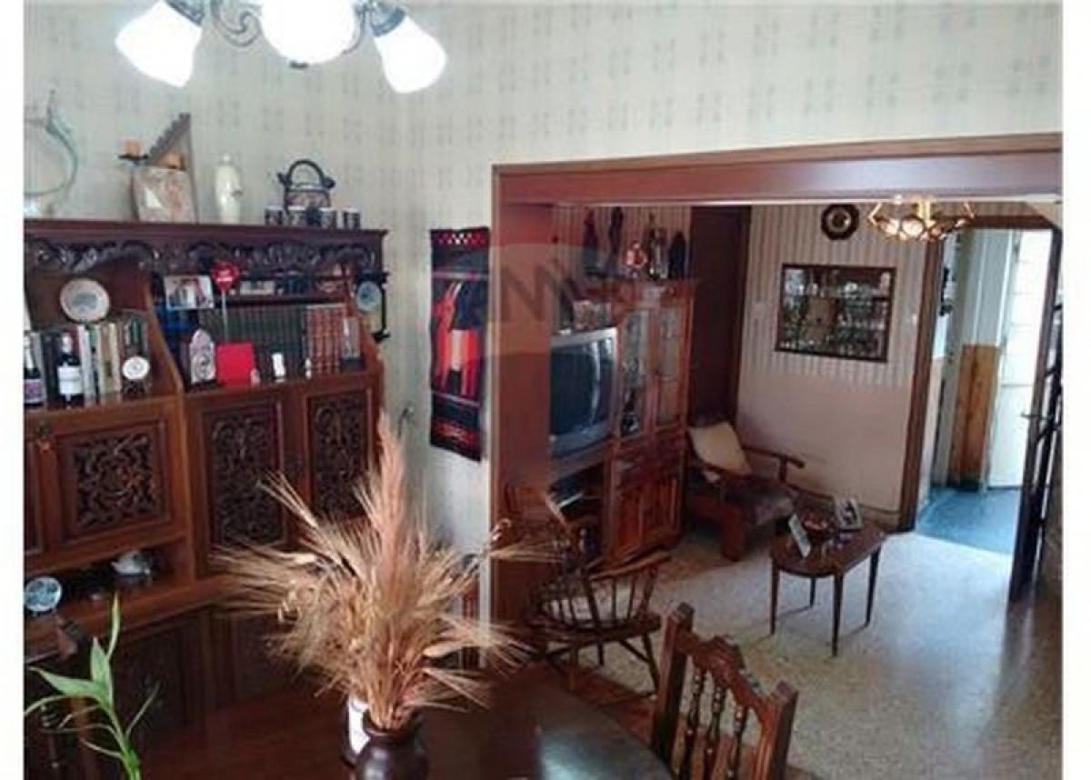 4 bedrooms House in Buenos Aires, Argentina No. 88792