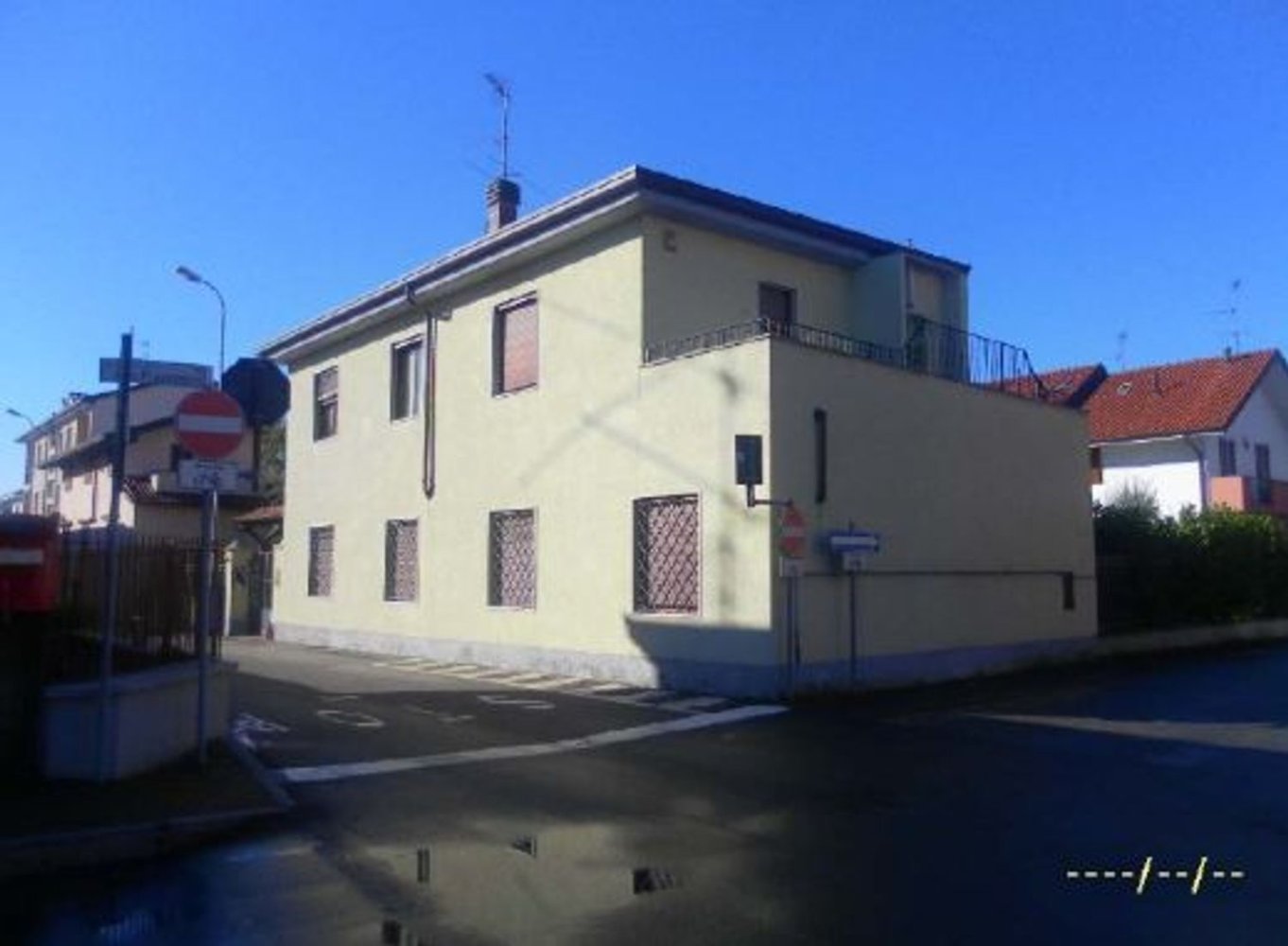 5-Zimmer Villa in Vittuone, Italy, Nr. 204540