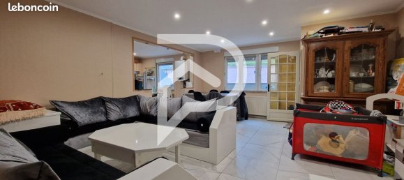 Квартира с 3 спальнями в Вильрюпт, Франция № 57286 3