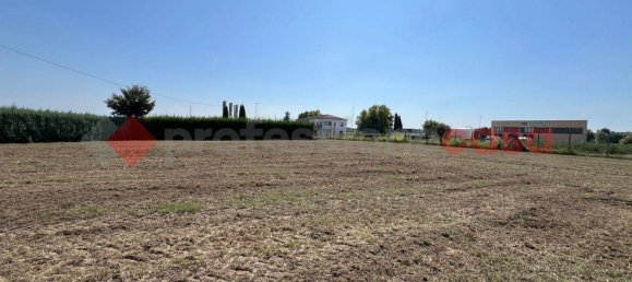 6 bedrooms House in Isola Rizza, Italy No. 272909 23