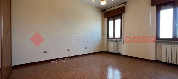 6 bedrooms House in Isola Rizza, Italy No. 272909 9