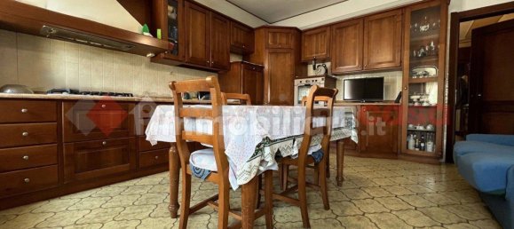 6 bedrooms House in Isola Rizza, Italy No. 272909 2