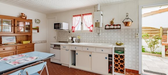 3 Schlafzimmer Haus in Les Moutiers-en-Retz, France, Nr. 280388 9