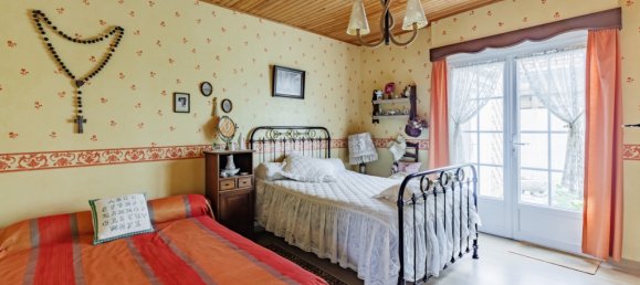3 Schlafzimmer Haus in Les Moutiers-en-Retz, France, Nr. 280388 2