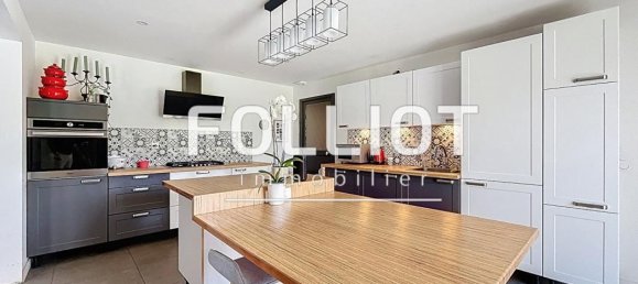 3 Schlafzimmer Haus in Manche, France, Nr. 356161 6