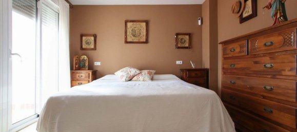 Apartamento de 3 dormitorios en Marbella, Spain No. 34811 15