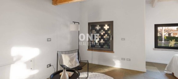 Вилла с 4 спальнями в Лураго Мариноне, Италия № 12375 45