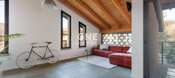 Вилла с 4 спальнями в Лураго Мариноне, Италия № 12375 27