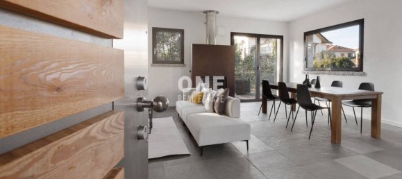 Вилла с 4 спальнями в Лураго Мариноне, Италия № 12375 20