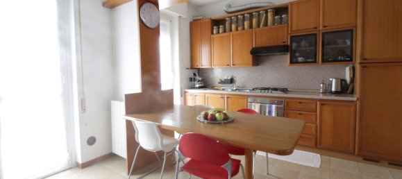 4 rooms Apartment in Pieve Emanuele, Italy No. 22602 8