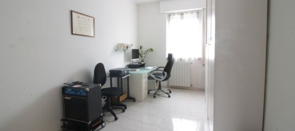 4 rooms Apartment in Pieve Emanuele, Italy No. 22602 14