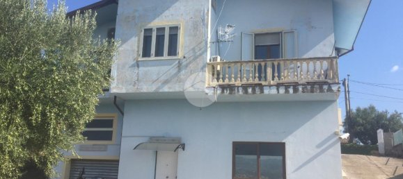 Вилла с 5 комнатами в Сан Пьетро ин Гуарано, Италия № 159961 2