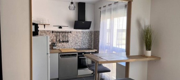 1 bedroom Apartment in Chartres, France No. 236690 2