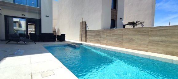 Villa T5 em Rojales, Spain N.º 3702 2