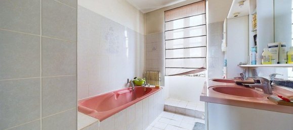 4 Schlafzimmer Haus in La Jarrie, France, Nr. 311848 14