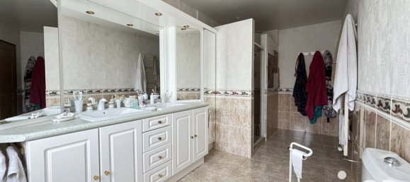 Casa de 4 dormitorios en Lanques-sur-Rognon, France No. 237499 8