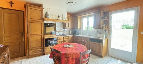 Casa de 4 dormitorios en Lanques-sur-Rognon, France No. 237499 3