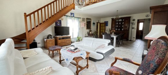 Casa de 4 dormitorios en Lanques-sur-Rognon, France No. 237499 6