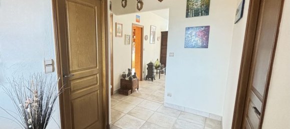 Casa de 4 dormitorios en Lanques-sur-Rognon, France No. 237499 2