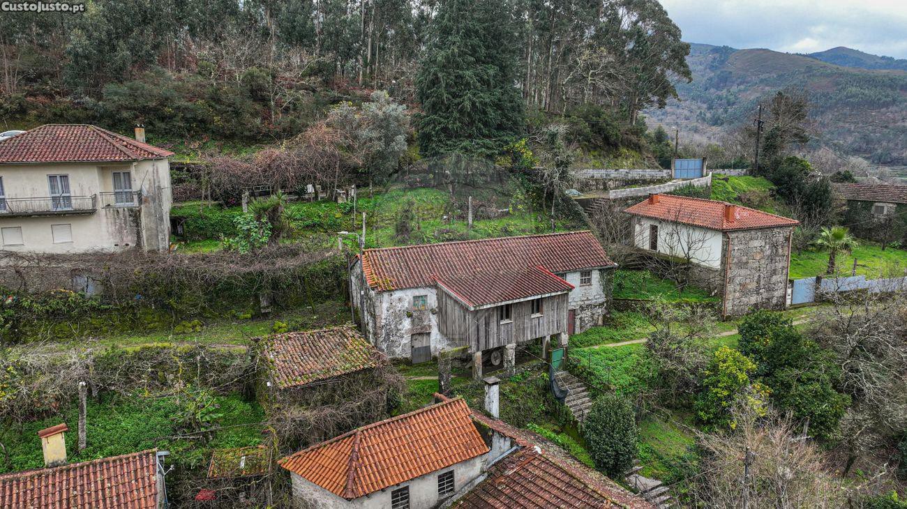 2 bedrooms House in Carvalheira, Portugal No. 176170