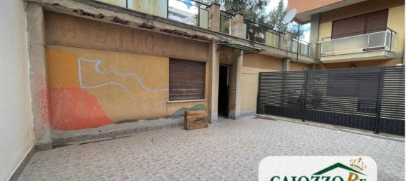 6 rooms Apartment in Palermo, Italy No. 34952 3
