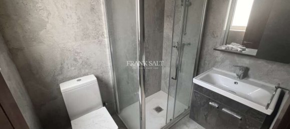 2 غرف نوم بانتهاوس في Fgura, Malta رقم 8184 6