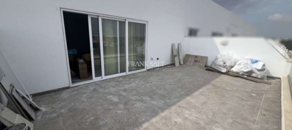 2 غرف نوم بانتهاوس في Fgura, Malta رقم 8184 8