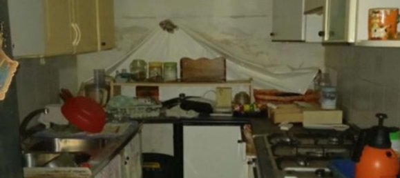 Casa de 5 divisões em Pieve Porto Morone, Italy N.º 311909 9