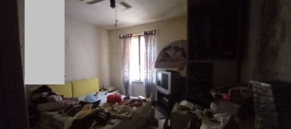 Casa de 5 divisões em Pieve Porto Morone, Italy N.º 311909 15