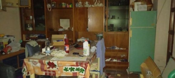 Casa de 5 divisões em Pieve Porto Morone, Italy N.º 311909 10