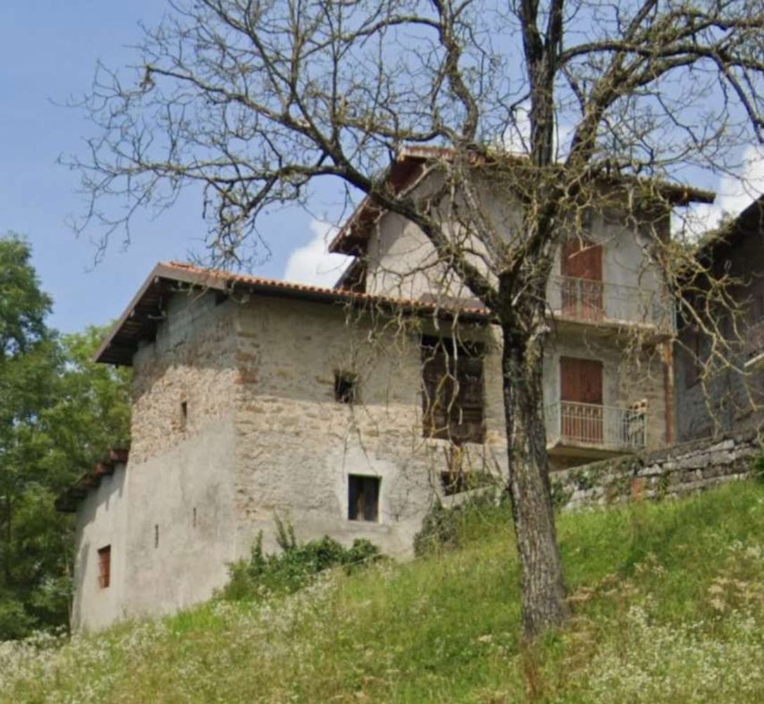 5-Zimmer Haus in San Giovanni Bianco, Italy, Nr. 154173